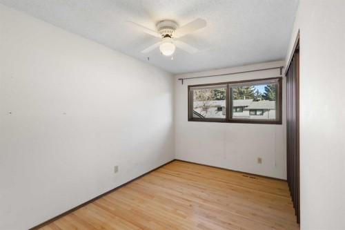 9-5400 Dalhousie Drive, Calgary, AB - Indoor Photo Showing Other Room
