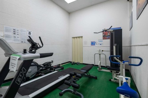 9-5400 Dalhousie Drive, Calgary, AB - Indoor