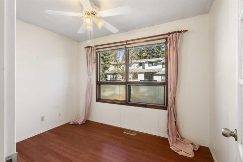 9-5400 Dalhousie Drive, Calgary, AB - Indoor Photo Showing Other Room