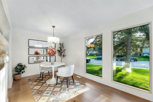 212 Midlawn Close Se, Calgary, AB - Indoor Photo Showing Dining Room