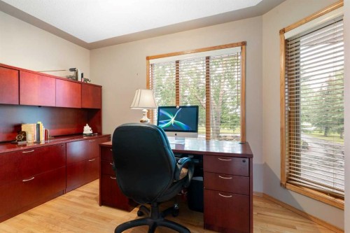 108 Pleasant View Heights, Rural Rocky View County, AB - Indoor Photo Showing Office