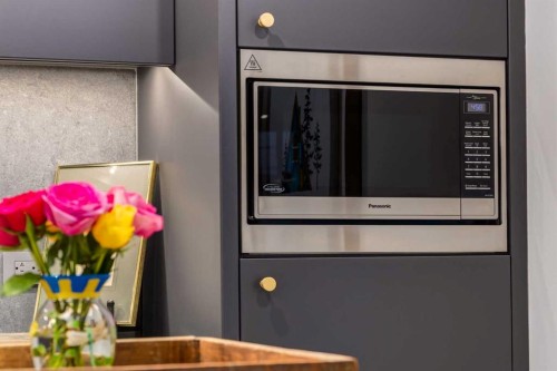 601-8445 Broadcast Avenue Sw, Calgary, AB - 