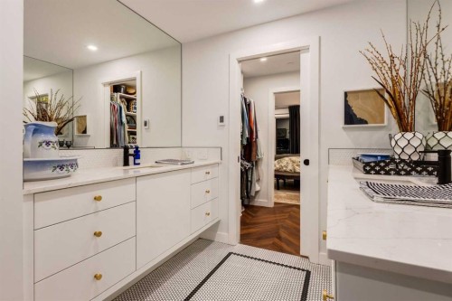 601-8445 Broadcast Avenue Sw, Calgary, AB - Indoor Photo Showing Other Room