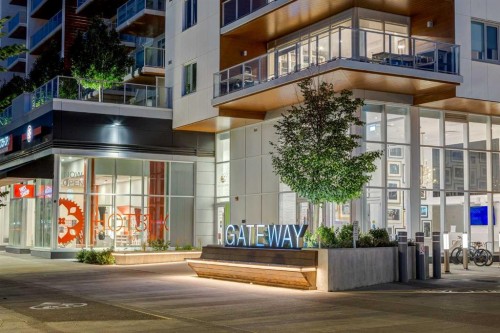 601-8445 Broadcast Avenue Sw, Calgary, AB - Outdoor