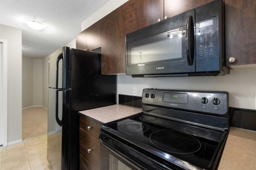 3112-16969 24 Street Sw, Calgary, AB - Indoor Photo Showing Kitchen