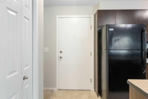 3112-16969 24 Street Sw, Calgary, AB - Indoor Photo Showing Other Room