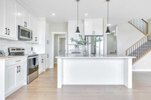 828 Edgefield Street, Strathmore, AB - Indoor Photo Showing Kitchen With Upgraded Kitchen