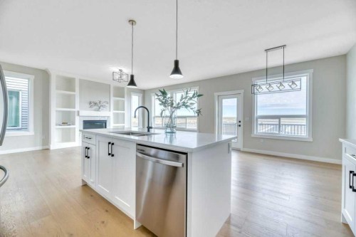 828 Edgefield Street, Strathmore, AB - Indoor Photo Showing Kitchen With Upgraded Kitchen