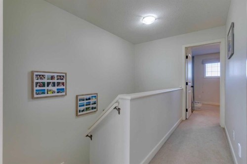 44 Everridge Common Sw, Calgary, AB - Indoor Photo Showing Other Room