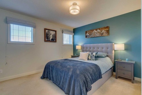 44 Everridge Common Sw, Calgary, AB - Indoor Photo Showing Bedroom
