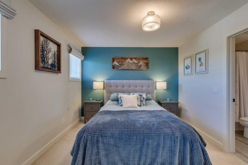 44 Everridge Common Sw, Calgary, AB - Indoor Photo Showing Bedroom
