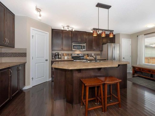 14 Walden Road Se, Calgary, AB - Indoor Photo Showing Kitchen