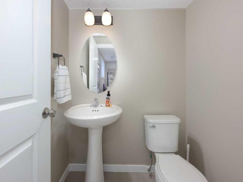 14 Walden Road Se, Calgary, AB - Indoor Photo Showing Bathroom