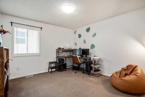 1926/1928 32 Street Sw, Calgary, AB - Indoor Photo Showing Other Room