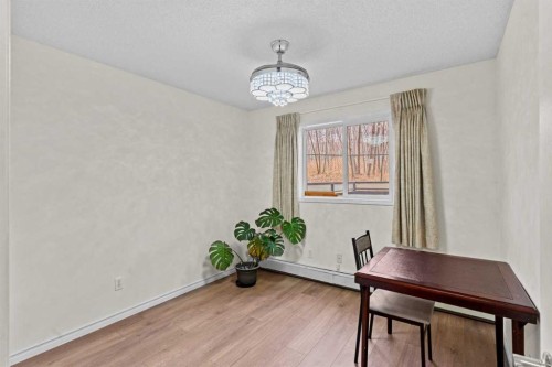 111-20 Sierra Morena Mews Sw, Calgary, AB - Indoor Photo Showing Other Room