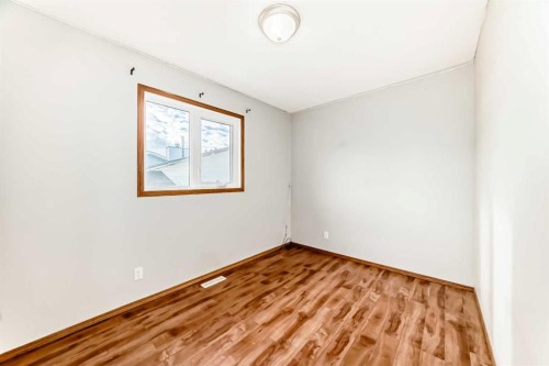 179 Hawkwood Boulevard Nw, Calgary, AB - Indoor Photo Showing Other Room