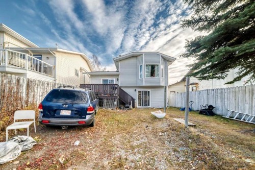 179 Hawkwood Boulevard Nw, Calgary, AB - Outdoor