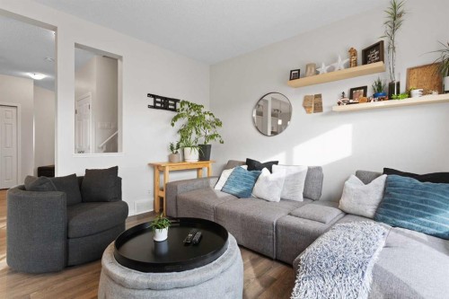 169 Buckskin Way, Cochrane, AB - Indoor Photo Showing Living Room