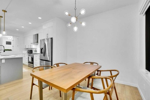 88 Magnolia Crescent Se, Calgary, AB - Indoor