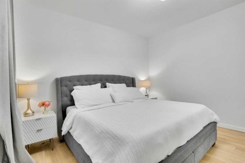 88 Magnolia Crescent Se, Calgary, AB - Indoor Photo Showing Bedroom