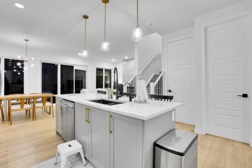 88 Magnolia Crescent Se, Calgary, AB - Indoor Photo Showing Kitchen With Double Sink With Upgraded Kitchen