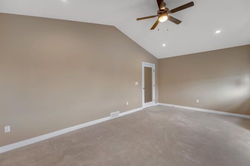 40 Baywater Court Sw, Airdrie, AB - Indoor Photo Showing Other Room