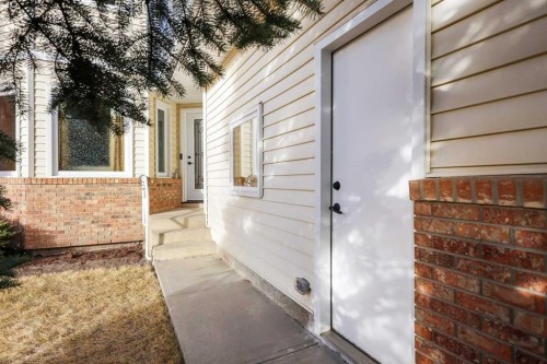 188 Christie Park Hill Sw, Calgary, AB - Outdoor With Exterior