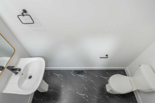 172 Cobblestone Gate Sw, Airdrie, AB - Indoor