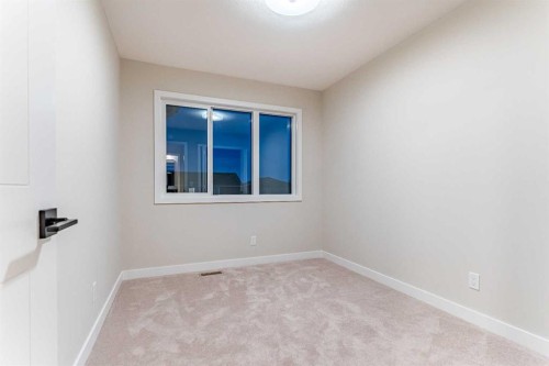 172 Cobblestone Gate Sw, Airdrie, AB - Indoor Photo Showing Other Room