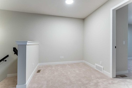 172 Cobblestone Gate Sw, Airdrie, AB - Indoor Photo Showing Other Room