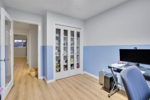 1038 Berkley Drive Nw, Calgary, AB - Indoor Photo Showing Office