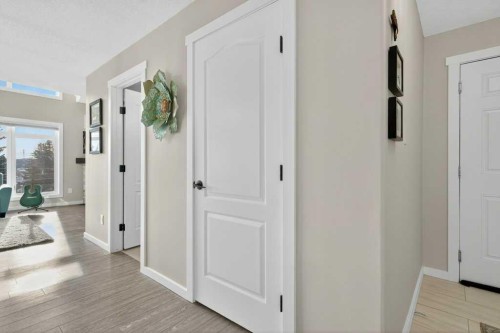 305-141 Mountain Street, Cochrane, AB - Indoor Photo Showing Other Room