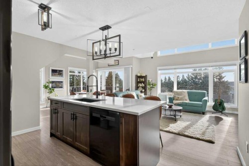 305-141 Mountain Street, Cochrane, AB - Indoor Photo Showing Kitchen
