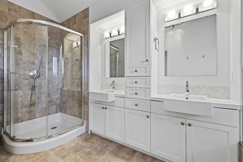 1-5616 14 Avenue Sw, Calgary, AB - Indoor Photo Showing Bathroom