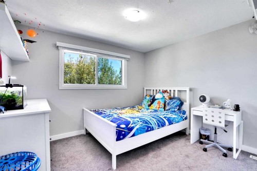 103 Castlebury Way Ne, Calgary, AB - Indoor Photo Showing Bedroom