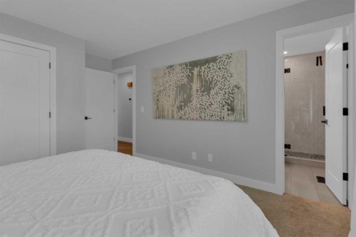 39 Midpark Close Se, Calgary, AB - Indoor Photo Showing Bedroom