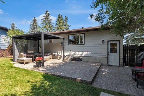 39 Midpark Close Se, Calgary, AB - Outdoor
