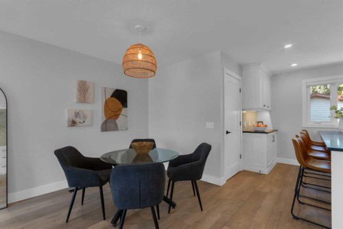 39 Midpark Close Se, Calgary, AB - Indoor Photo Showing Dining Room
