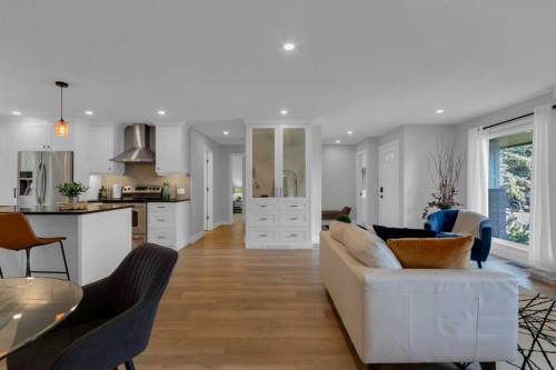 39 Midpark Close Se, Calgary, AB - Indoor