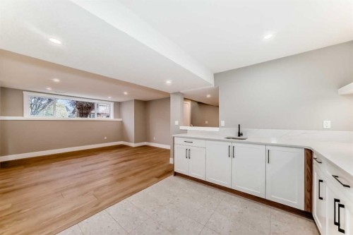 959 Lake Arrow Way Se, Calgary, AB - Indoor