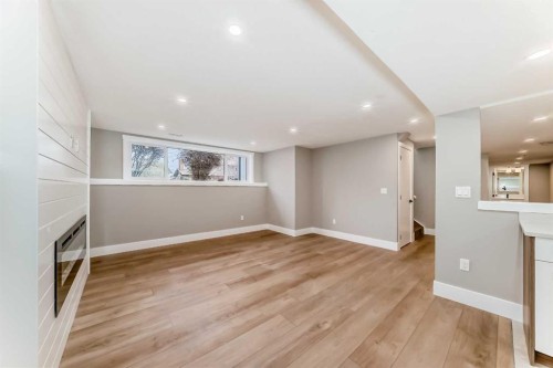 959 Lake Arrow Way Se, Calgary, AB - Indoor Photo Showing Other Room