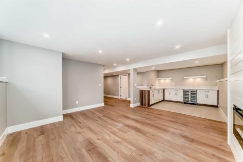 959 Lake Arrow Way Se, Calgary, AB - Indoor