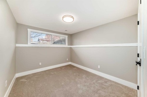 959 Lake Arrow Way Se, Calgary, AB - Indoor Photo Showing Other Room