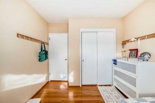 4508 Vandergrift Crescent Nw, Calgary, AB - Indoor Photo Showing Other Room