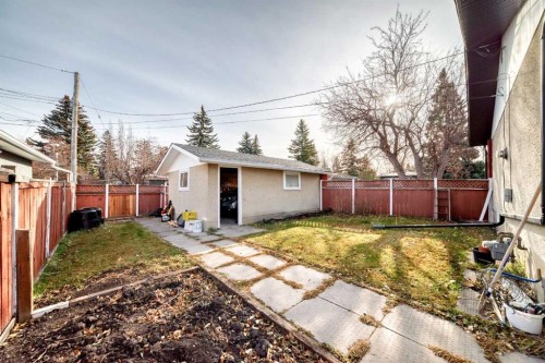 4508 Vandergrift Crescent Nw, Calgary, AB - Outdoor
