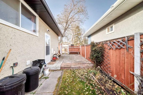 4508 Vandergrift Crescent Nw, Calgary, AB - Outdoor With Exterior