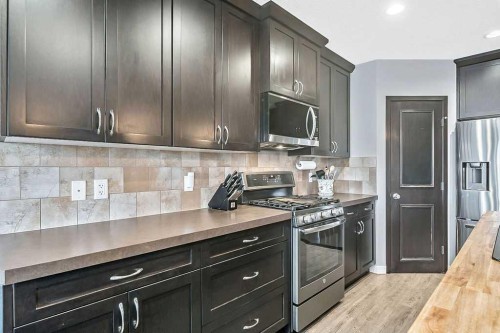 90 Brightoncrest Grove Se, Calgary, AB - Indoor Photo Showing Kitchen