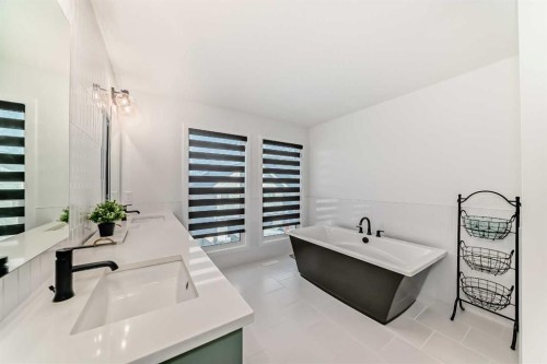 12 West Grove Link Sw, Calgary, AB - Indoor Photo Showing Bathroom