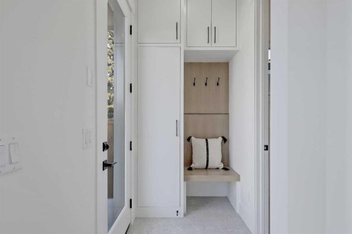 3110 14 Avenue Sw, Calgary, AB - Indoor Photo Showing Other Room