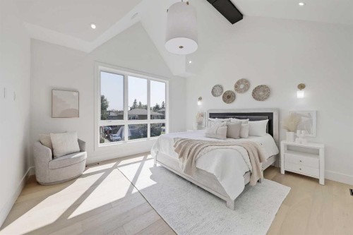 3110 14 Avenue Sw, Calgary, AB - Indoor Photo Showing Bedroom